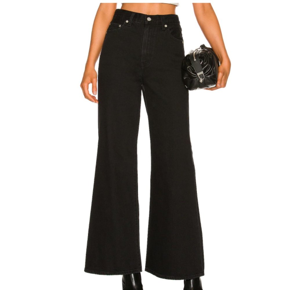 LEVI's High Loose Flare Jean Size 29